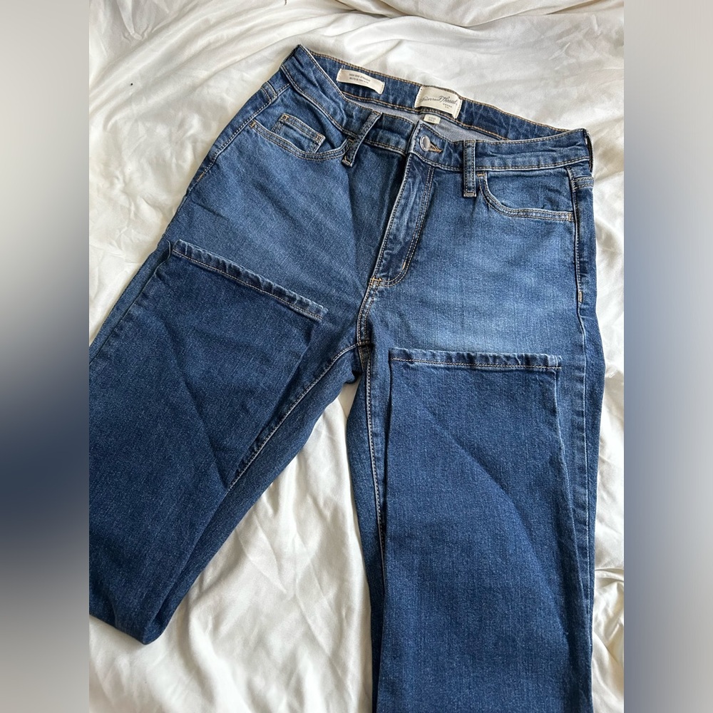 NWOT universal thread “high rise straight” 2/26